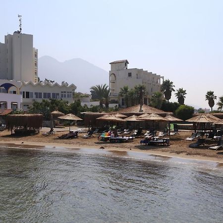 Celebrity Hotel Lapithos  Exteriör bild