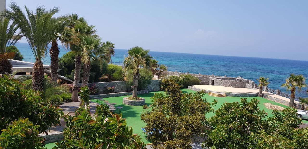 Celebrity Hotel Lapithos  Exteriör bild