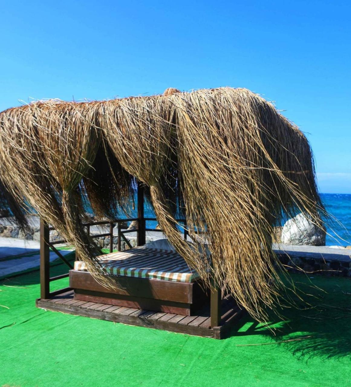 Celebrity Hotel Lapithos  Exteriör bild