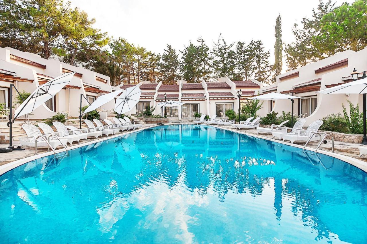 Celebrity Hotel Lapithos  Exteriör bild