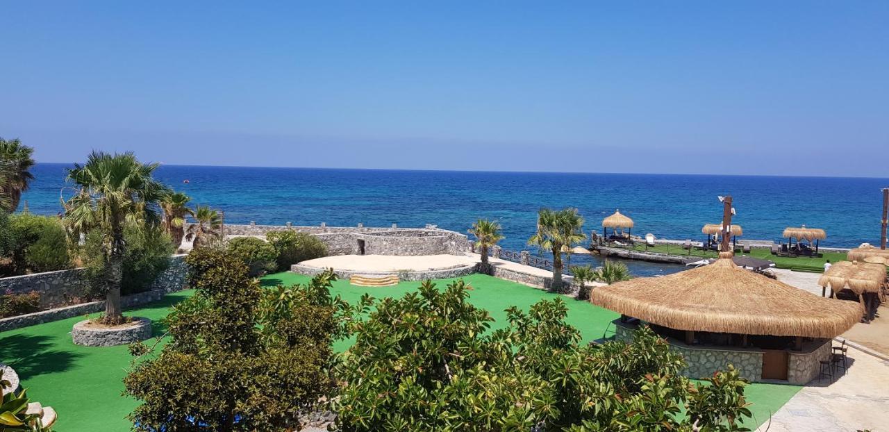 Celebrity Hotel Lapithos  Exteriör bild